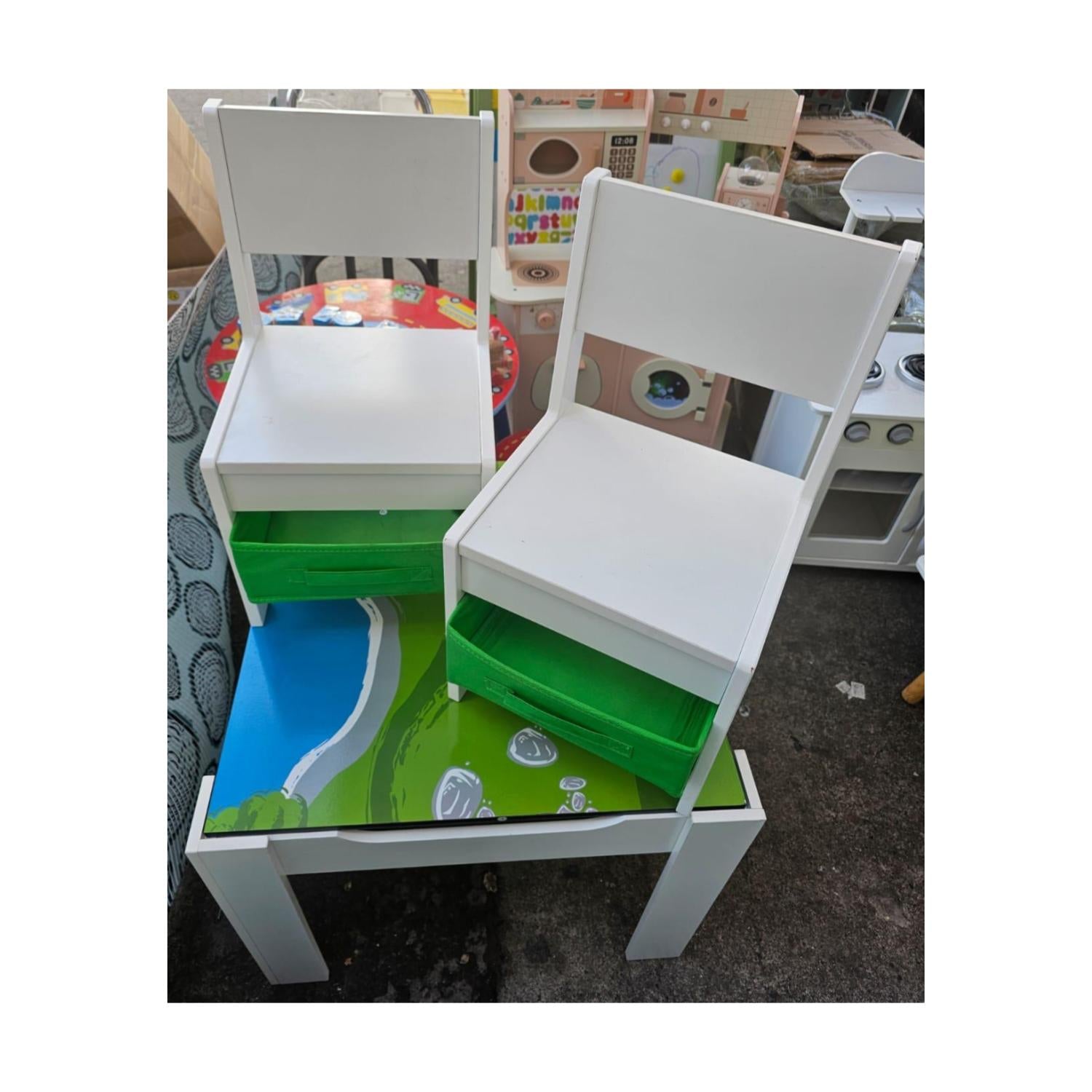 Mesa de Actividad Reversible + 2 Sillas para Niños